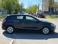 Gebraucht Hyundai i30 Select 99 PS (72 kW) 2020 Schwarz Limousine