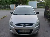 Gebraucht Hyundai i20 77 PS (56 kW) 2009 Silber Kleinwagen