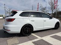 Używany Seat Leon 4Drive 300 KM (220 kW) 2017 Biały Kombi