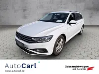Gebraucht VW Passat Business 150 PS (110 kW) 2023 Gletscherweiß metallic Kombi