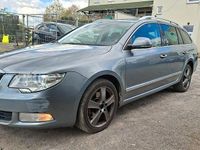 Gebraucht Skoda Superb Elegance 160 PS (117 kW) 2010 Grau Kombi