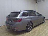 Gebraucht BMW 320e Sport Line 204 PS (150 kW) 2022 Skyscraper grau metallic Kombi