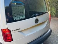 Gebraucht VW Caddy 102 PS (75 kW) 2019 Weiß Van / Kleinbus