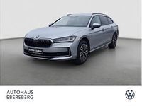 Neu Skoda Superb Selection 204 PS (150 kW) 2025 Silber Kombi