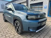 Neu Fiat Grande Panda 101 PS (74 kW) 2026 Blau Kleinwagen