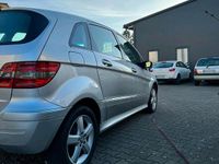 Gebraucht Mercedes B200 140 PS (102 kW) 2008 Silber Van / Kleinbus
