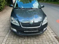 Gebraucht Skoda Fabia Active 75 PS (55 kW) 2012 Grau Limousine
