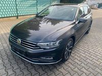Gebraucht VW Passat Elegance 200 PS (147 kW) 2020 Grau Kombi