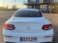 Gebraucht Mercedes C400 AMG 333 PS (244 kW) 2018 Weiß Coupé