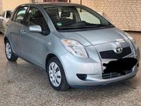 Gebraucht Toyota Yaris 69 PS (50 kW) 2006 Blau Kleinwagen