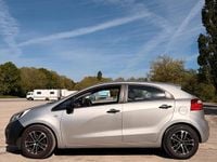 Usata Kia Rio 86 CV (63 kW) 2012 Argento Berlina