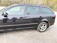 Gebraucht Skoda Octavia Elegance 105 PS (77 kW) 2013 Schwarz Kombi