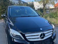 Gebraucht Mercedes B180 109 PS (80 kW) 2012 Schwarz Van / Kleinbus