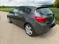 Gebraucht Opel Astra Design Edition 160 PS (117 kW) 2011 Grau Limousine