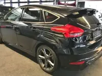 Gebraucht Ford Focus ST-Line 140 PS (102 kW) 2018 Schwarz Limousine