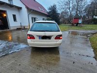 Gebraucht Mercedes E200 Classic 136 PS (100 kW) 2008 Gelb Kombi