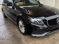 Gebraucht Mercedes E220 194 PS (142 kW) 2018 Schwarz Kombi