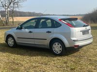 Gebraucht Ford Focus 80 PS (58 kW) 2005 Silber Limousine
