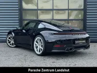 Gebraucht Porsche 911 Carrera 394 PS (289 kW) 2025 Tiefschwarzmetallic Coupé