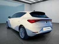 Używany Seat Leon 204 KM (150 kW) 2023 Biały Hatchback