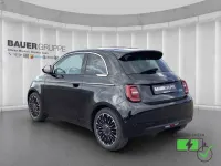 Gebraucht Fiat 500e La Prima 86 kW (118 PS) 2023 Schwarz Kleinwagen