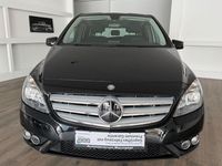 Gebraucht Mercedes B180 122 PS (89 kW) 2014 Schwarz Van / Kleinbus