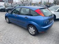 Gebraucht Ford Focus 75 PS (55 kW) 1998 Blau Limousine