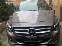 Gebraucht Mercedes B180 122 PS (89 kW) 2017 Grau Van / Kleinbus