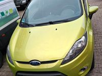 Gebraucht Ford Fiesta 82 PS (60 kW) 2011 Grün Kleinwagen