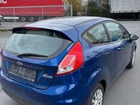 Gebraucht Ford Fiesta 60 PS (44 kW) 2015 Blau Kleinwagen