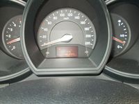 Gebraucht Kia Rio Attract 75 PS (55 kW) 2013 Weiß Limousine