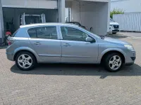 Gebraucht Opel Astra 116 PS (85 kW) 2008 Silber Limousine