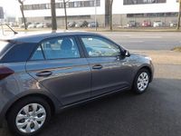Gebraucht Hyundai i20 75 PS (55 kW) 2019 Grau Limousine