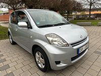 Gebraucht Daihatsu Sirion 91 PS (66 kW) 2008 Silber Kleinwagen