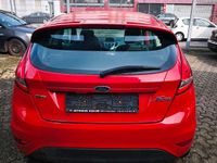 Gebraucht Ford Fiesta 90 PS (66 kW) 2009 Rot Kleinwagen