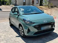 Gebraucht Hyundai i10 Trend 67 PS (49 kW) 2024 Grün Kleinwagen