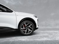 Gebraucht Audi Q6 e-tron Ambiente 284 kW (387 PS) 2025 Gletscherweiß metallic SUV