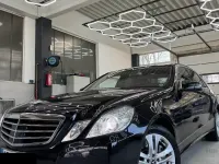 Używany Mercedes E500 387 KM (284 kW) 2010 Czarny Sedan/Limuzyna