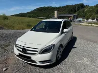 Gebraucht Mercedes B180 Sport 122 PS (89 kW) 2013 Weiß Van / Kleinbus