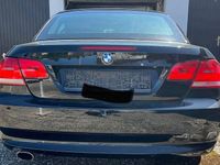 Gebraucht BMW 320 Cabriolet 177 PS (130 kW) 2009 Schwarz Cabrio