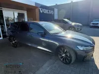 Gebraucht Volvo V60 Ultimate 197 PS (144 kW) 2024 Denim blue / metallic Kombi