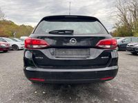 Gebraucht Opel Astra Edition 105 PS (77 kW) 2017 Schwarz metallic Kombi