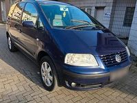 Second-hand VW Sharan 116 CP (85 kW) 2000 Albastru Monovolum