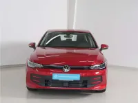 Gebraucht VW Golf VIII Life 116 PS (85 kW) 2025 Rot Limousine
