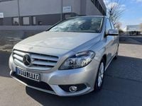 Gebraucht Mercedes B180 122 PS (89 kW) 2012 Silber Van / Kleinbus