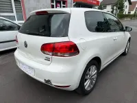 Gebraucht VW Golf VI Style 105 PS (77 kW) 2011 Weiß Kleinwagen