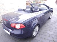 Gebraucht VW Eos 122 PS (89 kW) 2009 Blau Cabrio