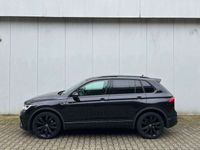 gebraucht VW Tiguan R-Line 4M/IQ.Light/Pano/AHK/Garantie 2026