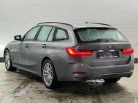 Gebraucht BMW 318 Shadowline 150 PS (110 kW) 2023 Skyscraper grau metallic Kombi