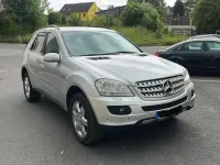 Gebraucht Mercedes ML320 224 PS (164 kW) 2007 Silber SUV